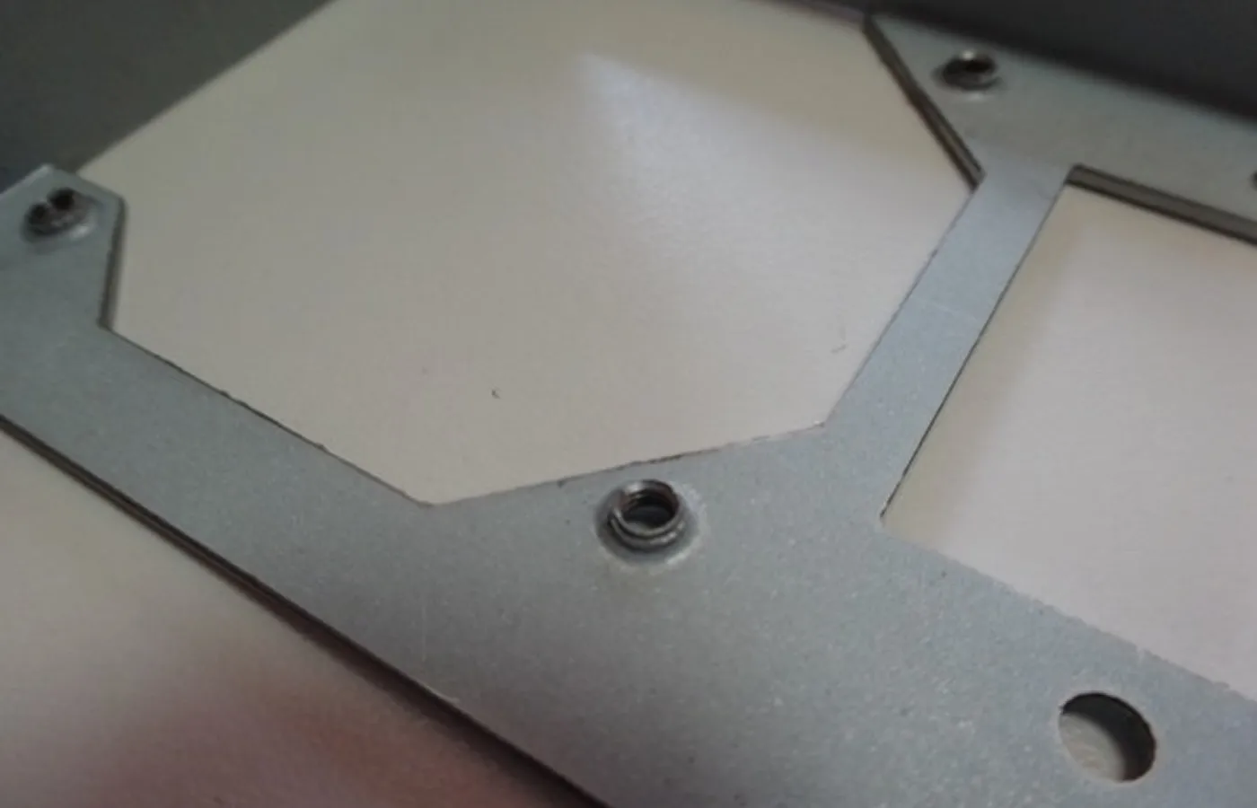 バーリングめねじ加工