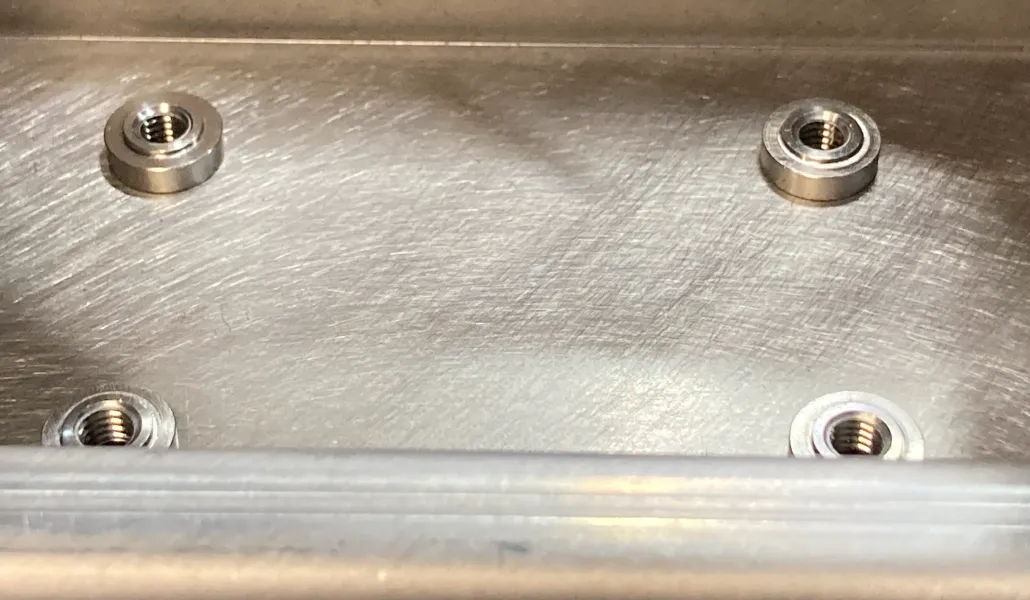 セルファスナー（FSS-304シリーズ）の製品画像